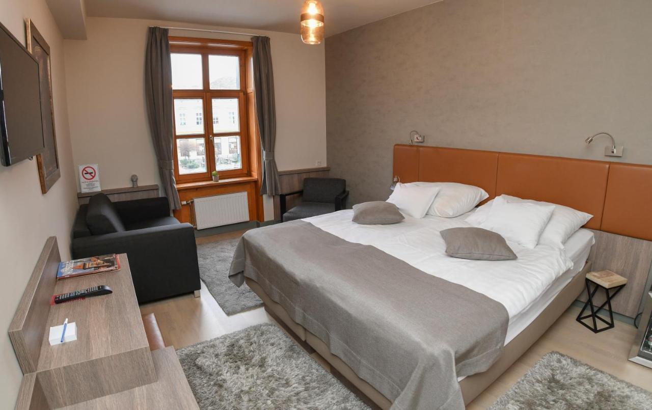 Portre Panzio Hotel Kőszeg Buitenkant foto