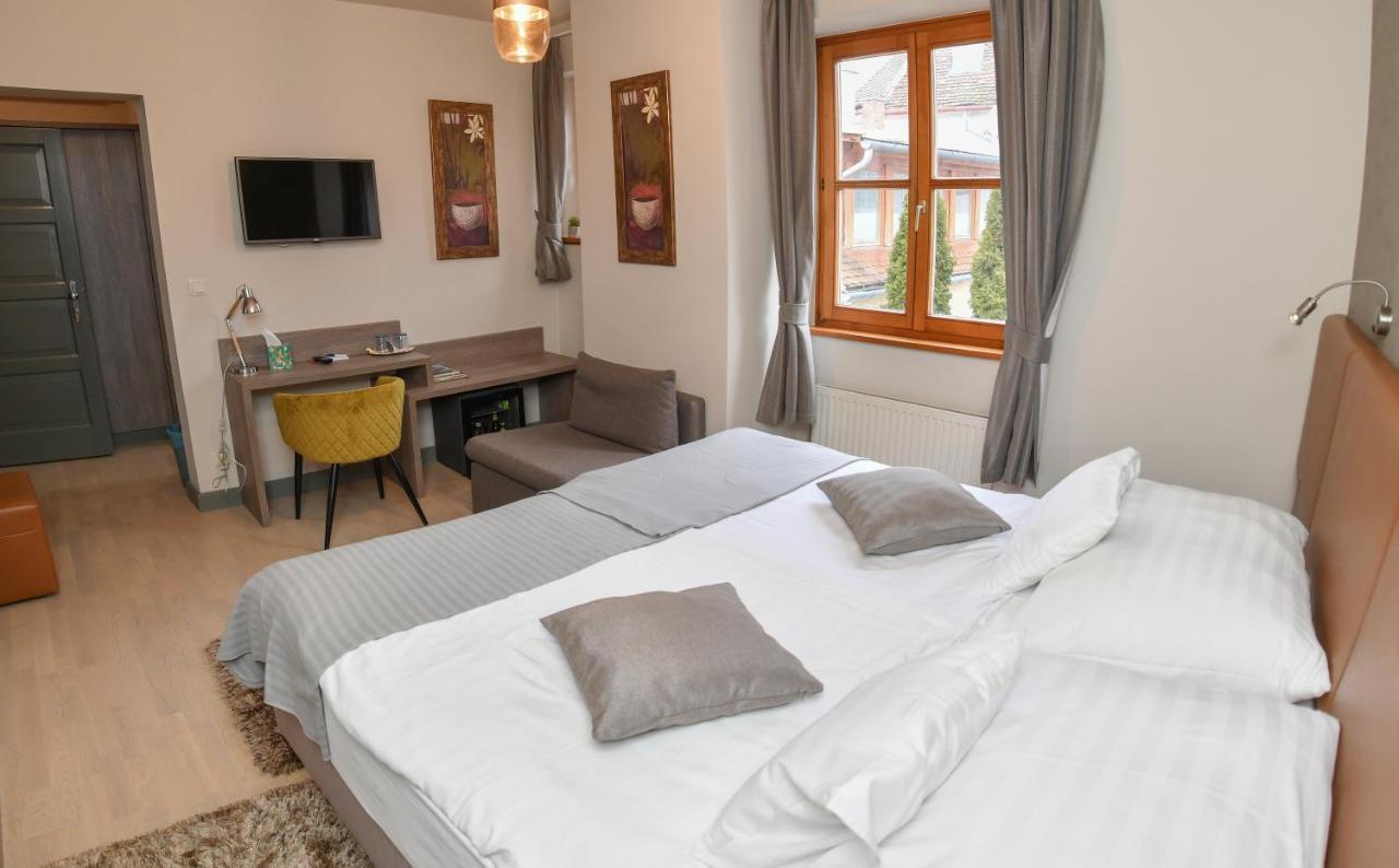 Portre Panzio Hotel Kőszeg Buitenkant foto